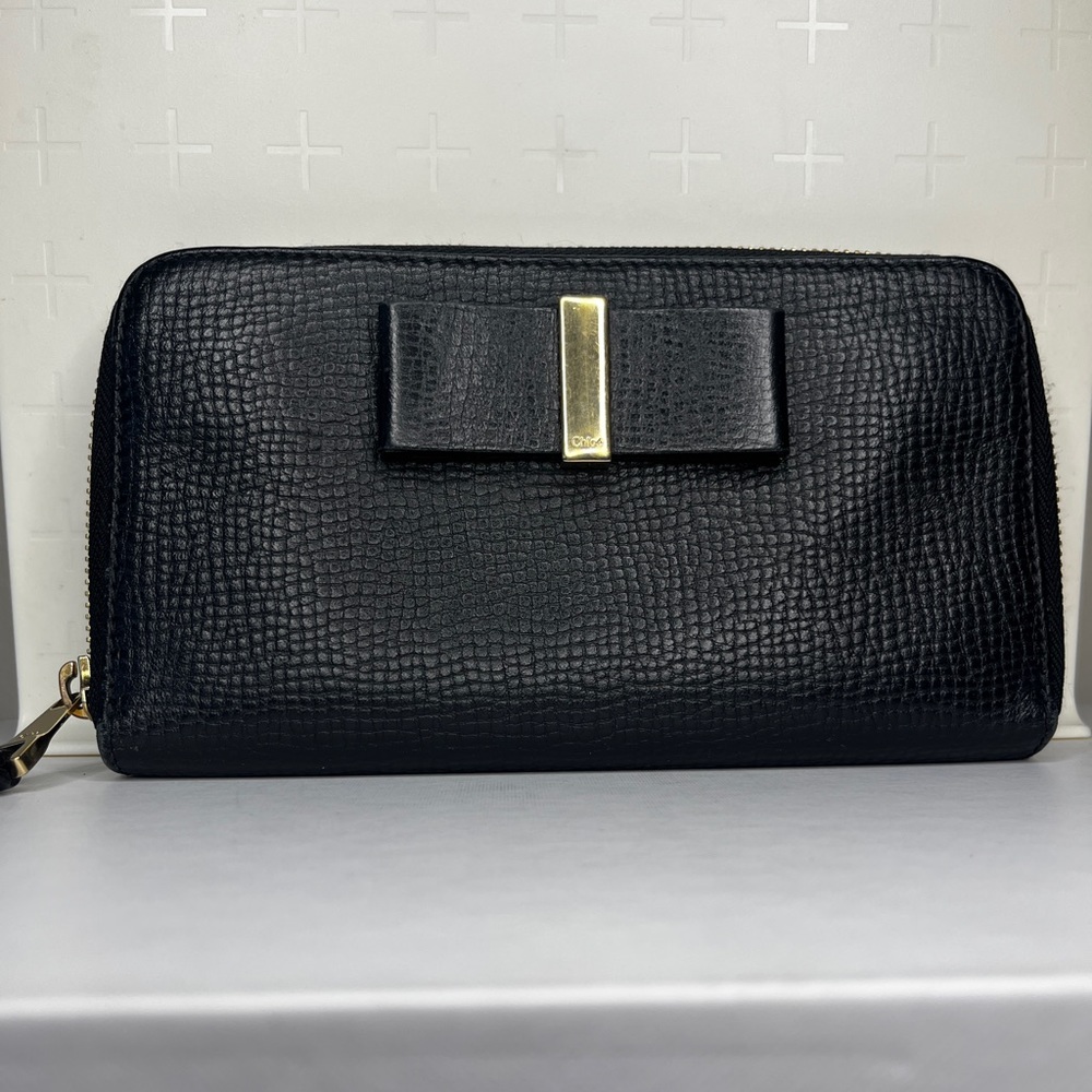 Chloe long zip around wallet- Like New